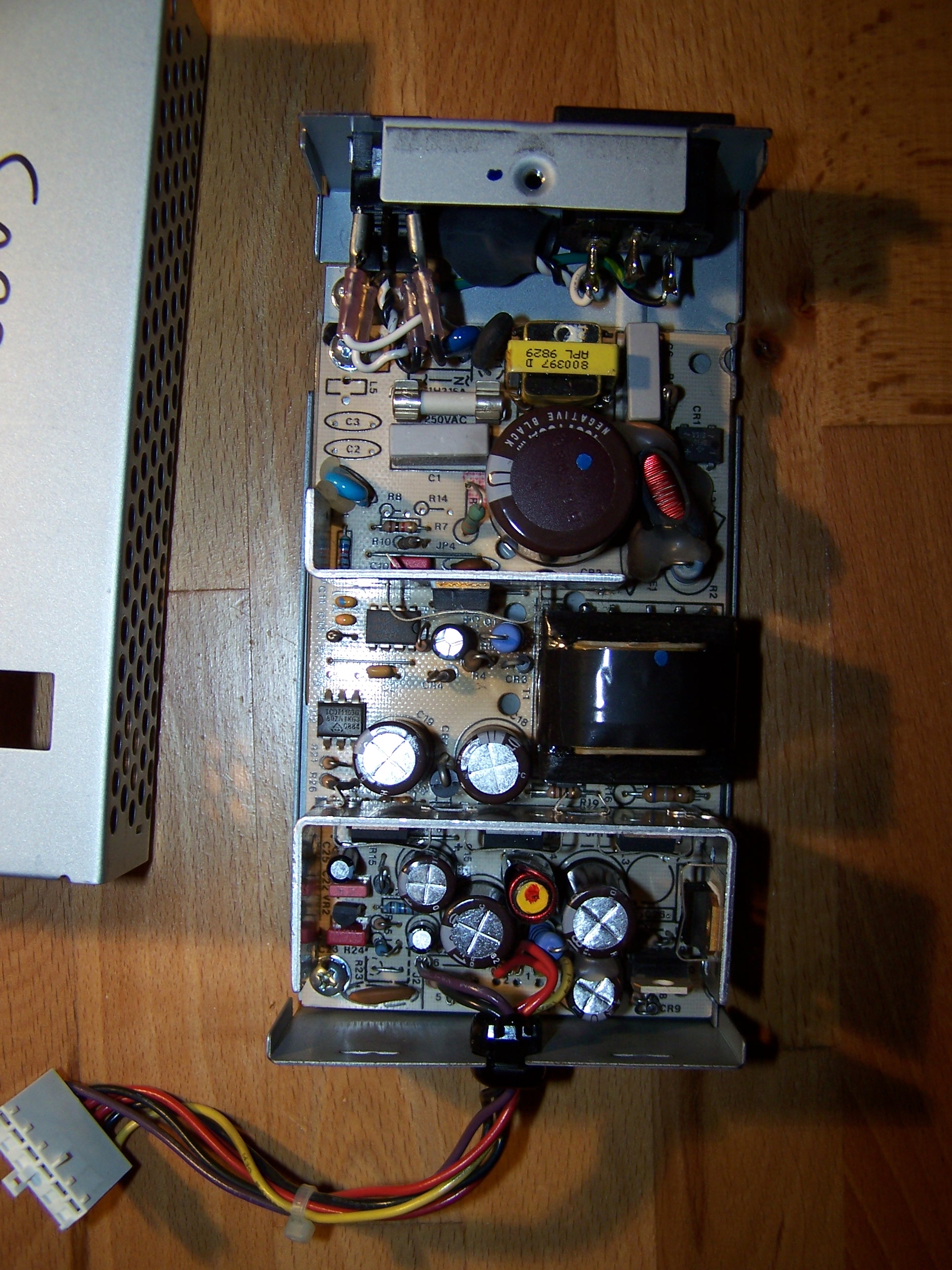 Piepende voeding Cisco 2503 router Forum Circuits Online