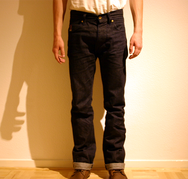 4e345eccab8dd-Jeans.png
