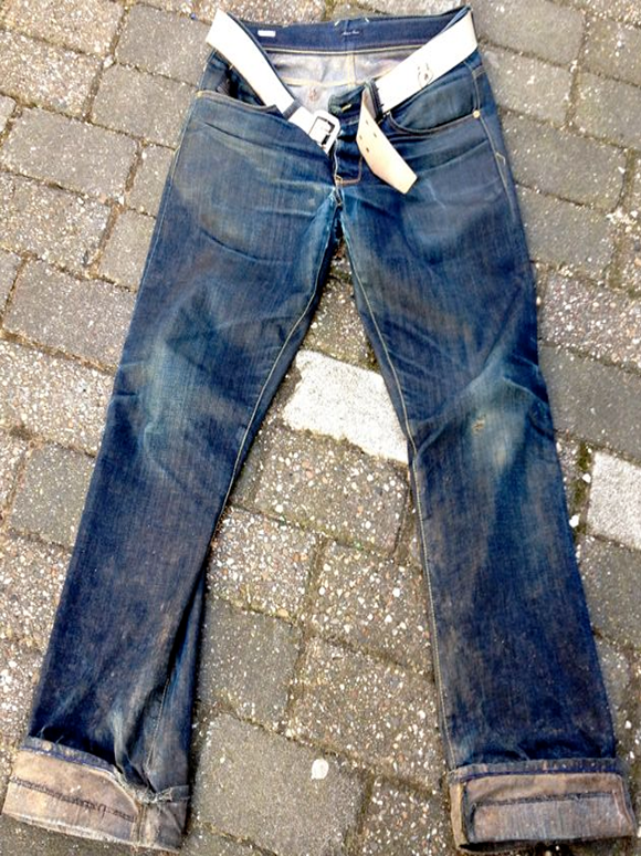 4f89fa6895787-Jeans5.png