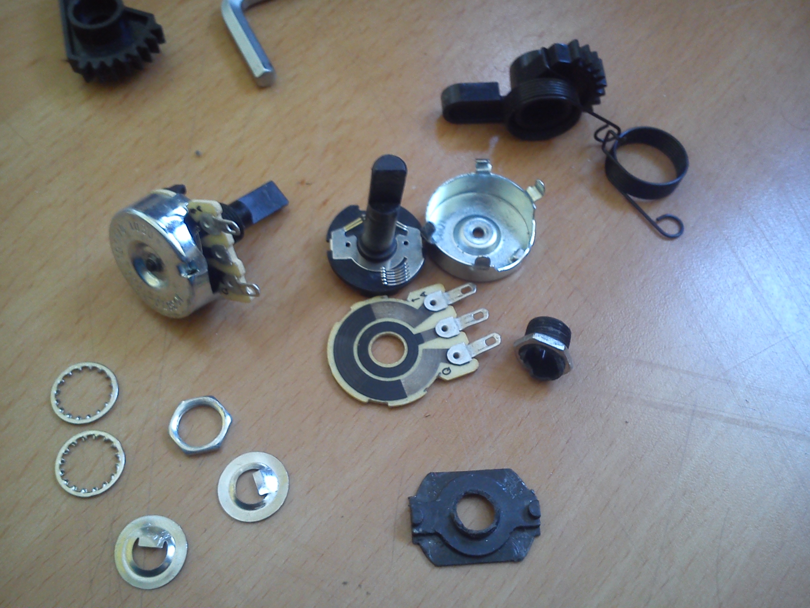 poškrábat úhoř pohled potentiometer logitech g29 legislativa riziko Vlivný