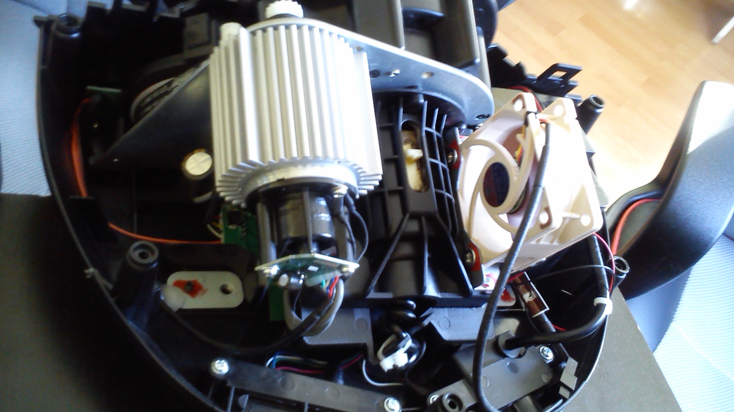 T300 fan replacement [Noctua Fan!]