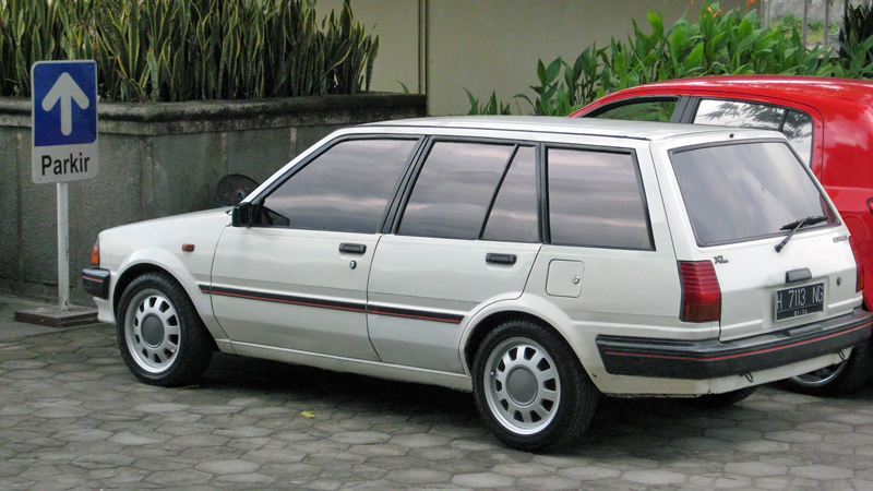 5ac3e5c0374e9-toyota_starlet_84_shop_2.jpg