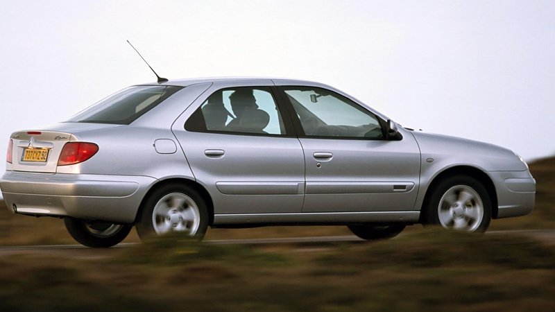 5ad2f42401d98-CITROEN_Xsara_sdn.jpg