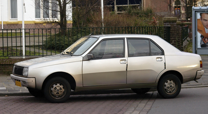 5b093ede7ff62-renault_14_vk_sdn.jpg