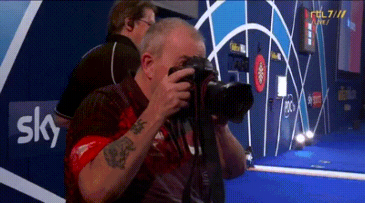 5bd88a36251ac-taylor6.gif