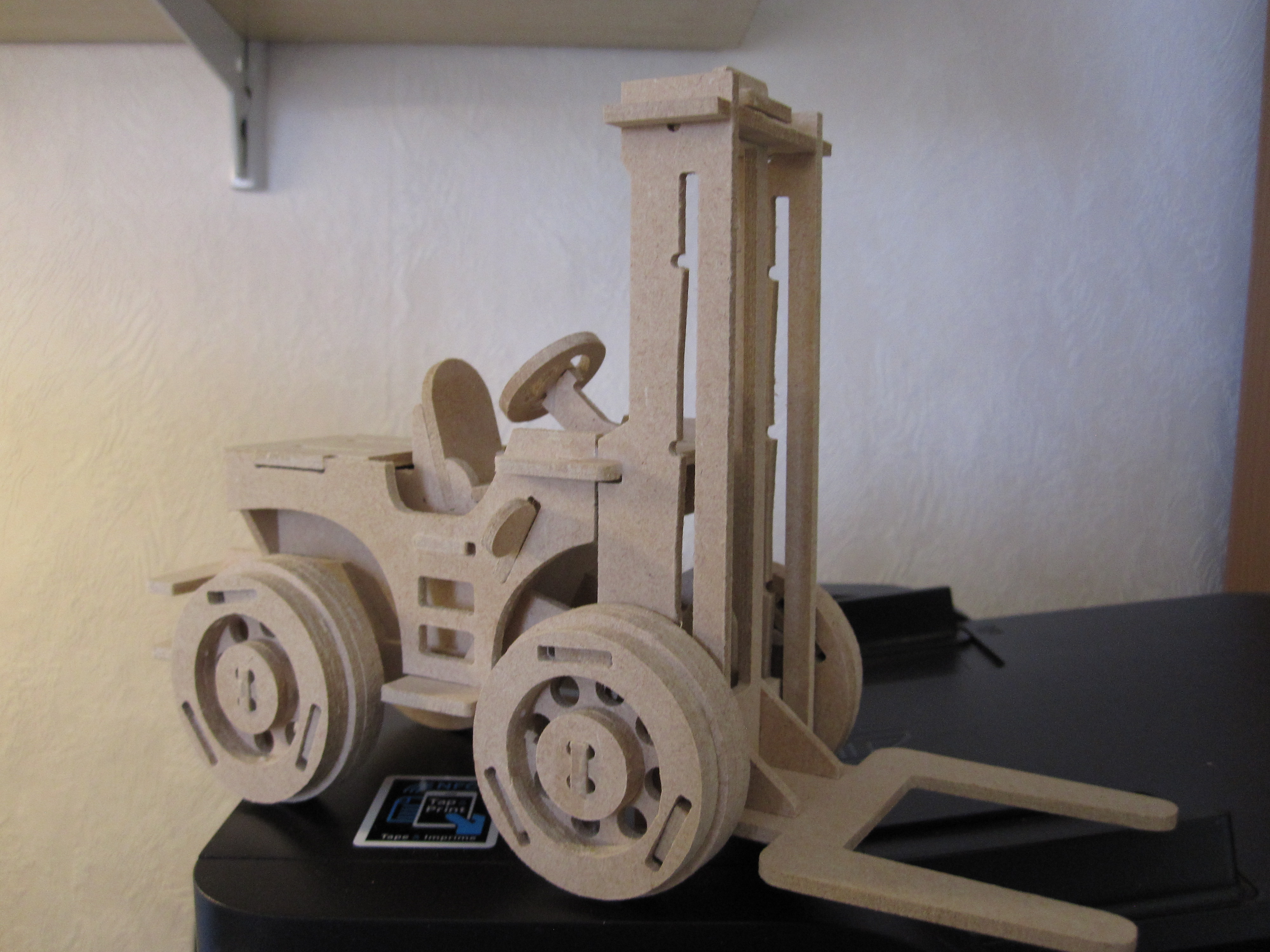 5ca9b6be25184-heftruck_mdf.jpg