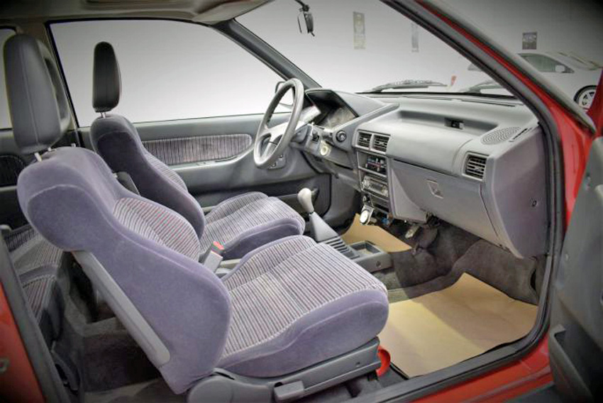 5f7846d288a93-daihatsu-charade-petrol-saloon_%284%29.jpg