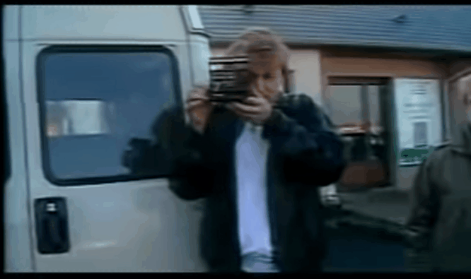 654d36db30598-Foto.gif 